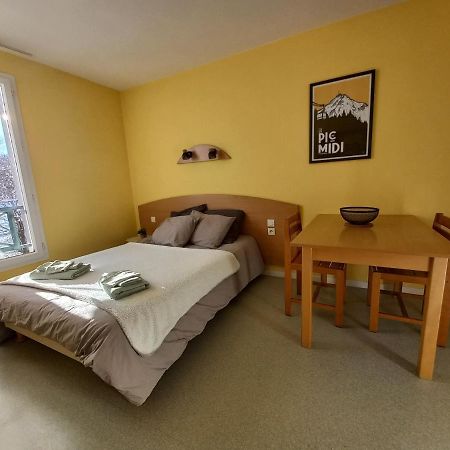 Studio Tres Bien Situe, Belle Vue, Parking Prive Bagneres-de-Bigorre Exterior photo